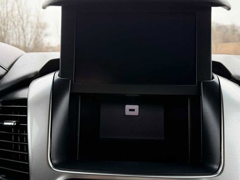 Used 2016 Chevrolet Suburban LTZ image 25