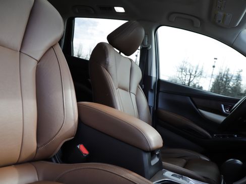 Used 2019 Subaru Ascent Touring w/ Popular Package #2A image 11