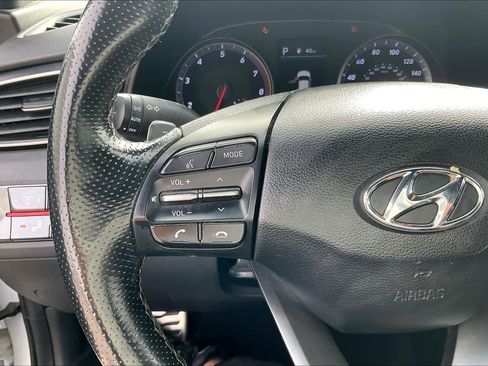 Used 2019 Hyundai Veloster Turbo image 21