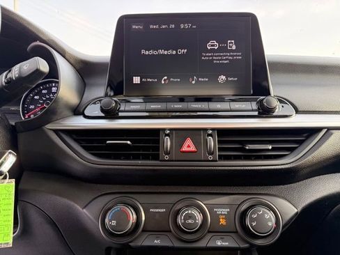 Used 2023 Kia Forte LXS w/ LXS Technology Package image 23