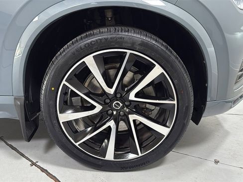 Used 2020 Volvo XC90 T6 Momentum w/ Protection Package Premier image 21