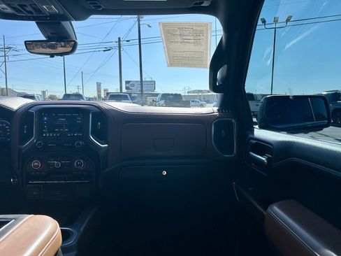 Used 2019 Chevrolet Silverado 1500 High Country w/ Technology Package image 16