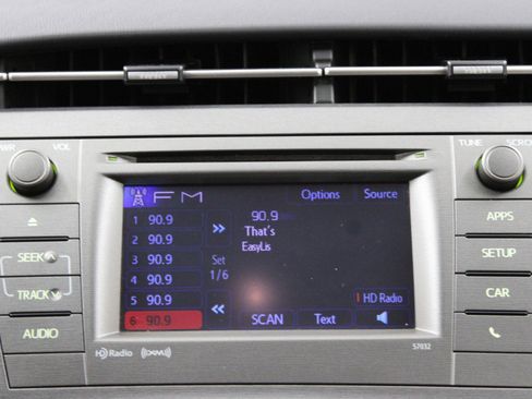 Used 2015 Toyota Prius Three image 22