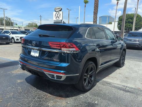 Used 2022 Volkswagen Atlas Cross Sport SEL R-Line AWD/4WD image 3