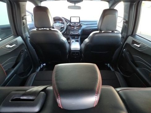 Used 2023 Ford Escape ST-Line image 15