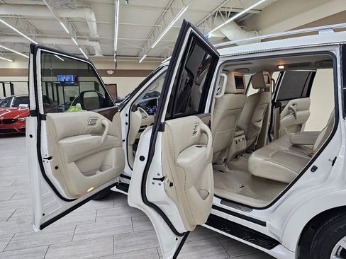 Used 2016 INFINITI QX80 2WD w/ 22" Wheel Package image 15
