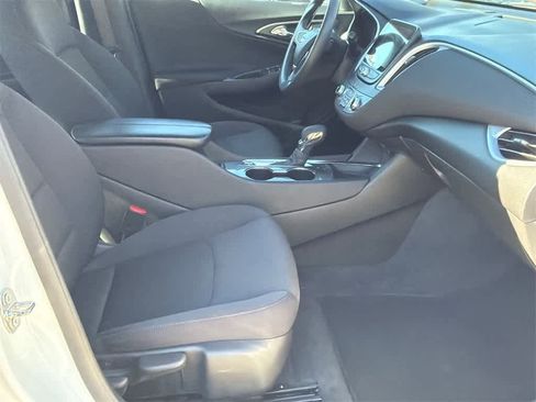 Used 2023 Chevrolet Malibu LT image 12