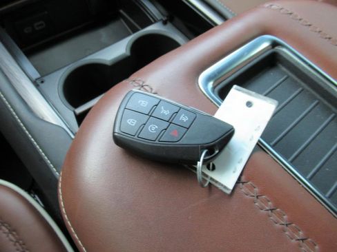 Used 2024 GMC Yukon XL Denali Ultimate image 40