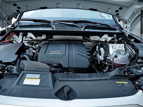 Certified 2025 Audi Q5 2.0T Premium Plus w/ Premium Plus Package image 30