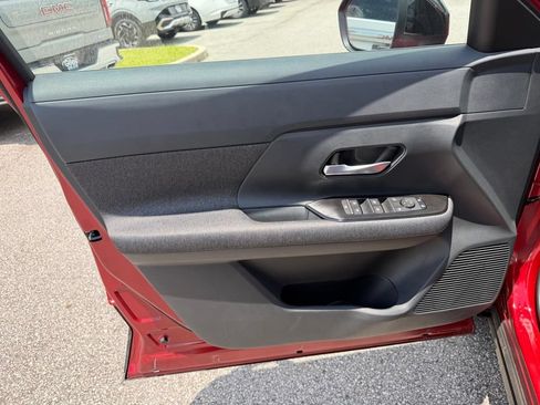 Used 2026 Nissan Kicks SV FWD image 13