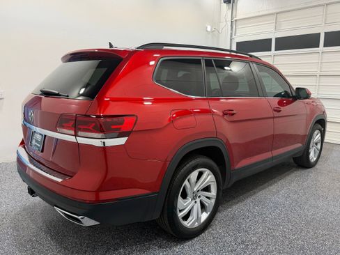 Used 2023 Volkswagen Atlas SE w/ Panoramic Sunroof Package FWD image 6