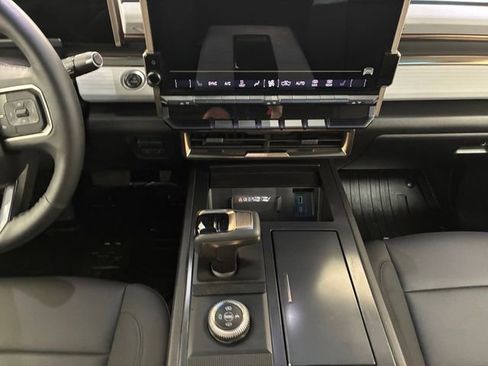 Certified 2024 GMC Hummer EV 3X AWD/4WD image 21