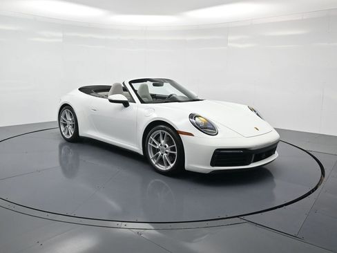 Used 2024 Porsche 911 Carrera image 32
