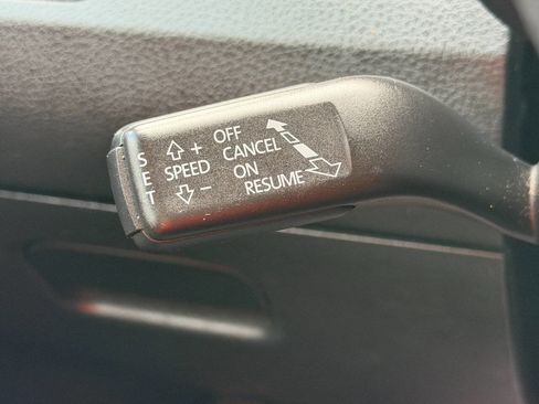 Used 2012 Volkswagen CC R-Line FWD image 34