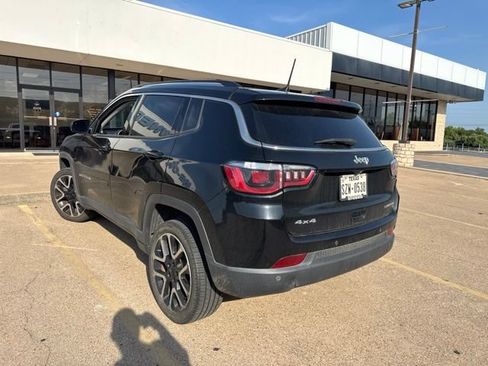 Used 2018 Jeep Compass Limited w/ Navigation Group AWD/4WD image 5