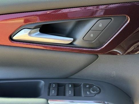 Used 2026 Chevrolet Traverse LT image 20