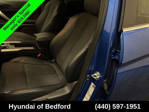 Used 2024 Mitsubishi Eclipse Cross SE AWD/4WD image 11