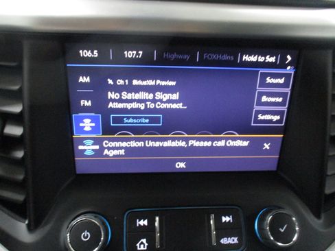 Used 2023 GMC Acadia SLT w/ Elevation Edition AWD/4WD image 26