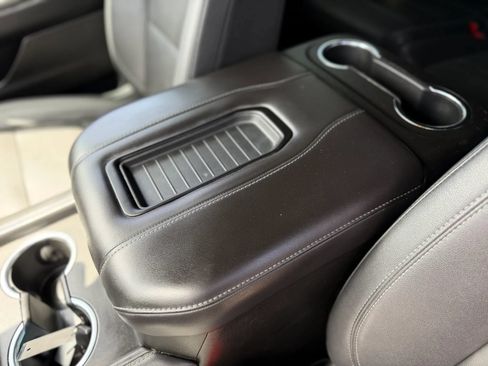 Used 2022 Chevrolet Tahoe Z71 AWD/4WD image 40