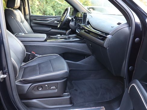Certified 2022 Cadillac Escalade Sport RWD image 27