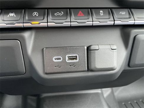 Used 2024 GMC Sierra 1500 Pro w/ Pro Value Package image 26