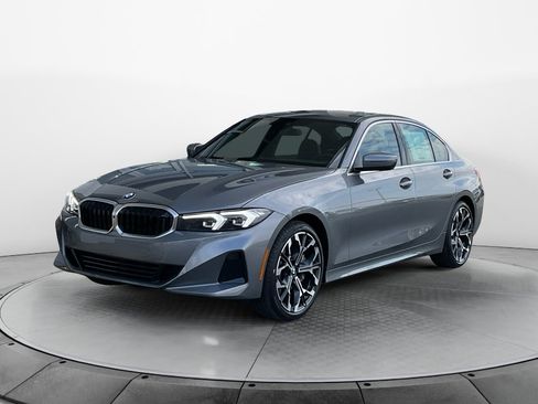 Used 2026 BMW 330i Sedan w/ Premium Package RWD image 2