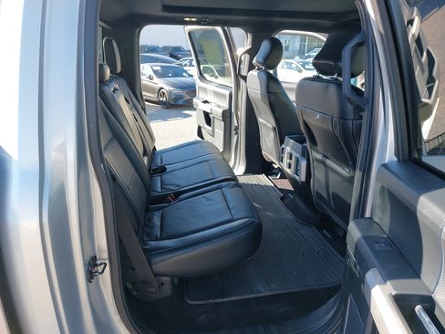 Used 2015 Ford F150 Lariat image 13