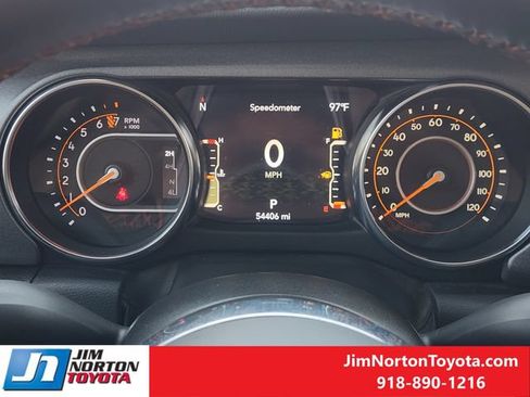 Used 2023 Jeep Gladiator Mojave w/ LED Lighting Group AWD/4WD image 18