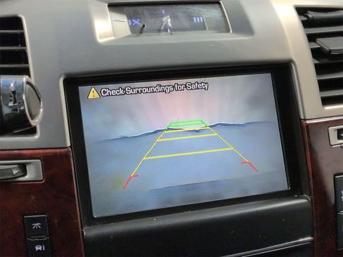 Used 2012 Cadillac Escalade Luxury image 32