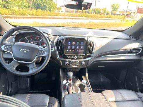 Used 2023 Chevrolet Traverse RS w/ LPO, Floor Liner Package AWD/4WD image 13