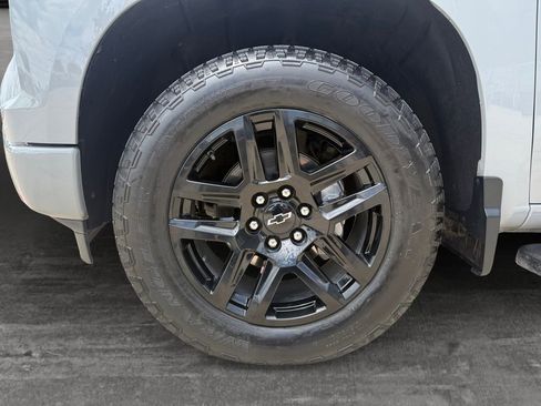 Used 2024 Chevrolet Silverado 1500 Custom AWD/4WD image 9