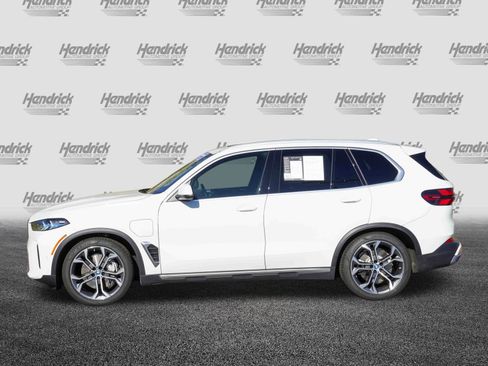 Certified 2025 BMW X5 xDrive50e w/ Premium Package image 6