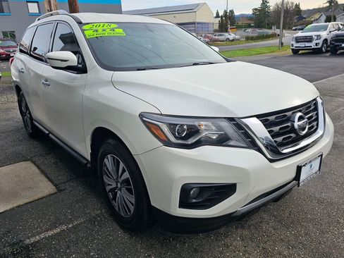 Used 2018 Nissan Pathfinder SV image 6