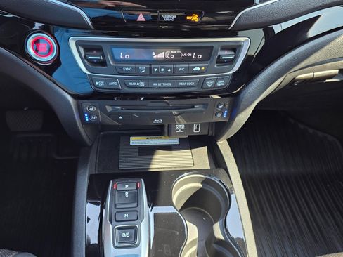 Used 2021 Honda Pilot Black Edition image 17