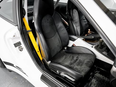 Used 2007 Porsche 911 GT3 RS RWD image 24