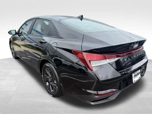Used 2023 Hyundai Elantra SEL FWD image 10