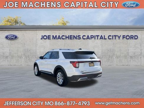 Certified 2025 Ford Explorer Platinum w/ LUX Leather Package image 6