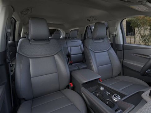 New 2025 Ford Explorer Active w/ Active Comfort Package image 10
