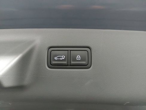 Used 2025 Hyundai Santa Fe Limited image 15