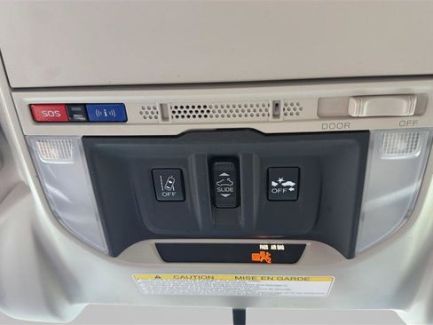 Used 2020 Subaru Forester Premium AWD/4WD image 31