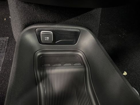 New 2026 Chrysler Pacifica Select image 23