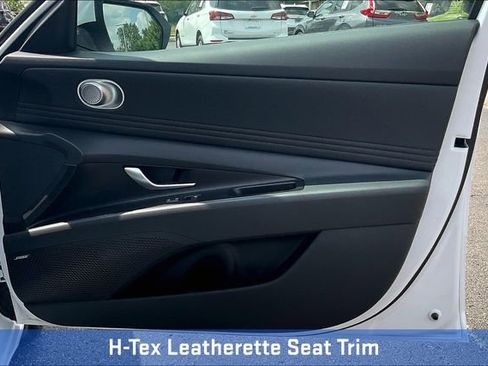 New 2025 Hyundai Elantra Limited image 33