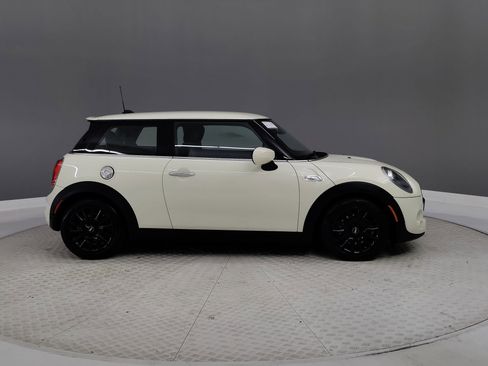 Certified 2020 MINI Cooper S image 5