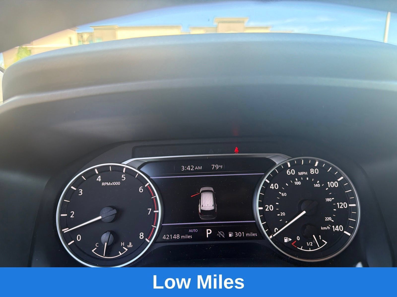 Used 2025 Nissan Rogue SV AWD/4WD image 14