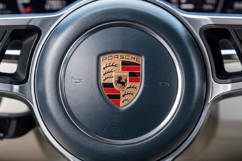 Used 2020 Porsche Cayenne S w/ Premium Package AWD/4WD image 29