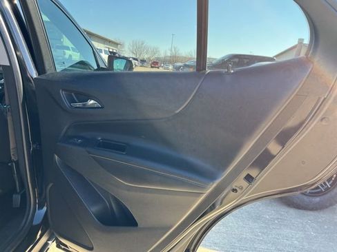 Used 2018 Chevrolet Equinox Premier image 20