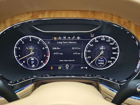 Used 2020 Bentley Continental GT image 5