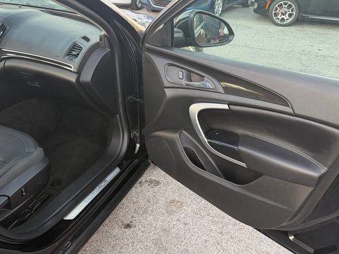 Used 2017 Buick Regal Sport Touring image 16