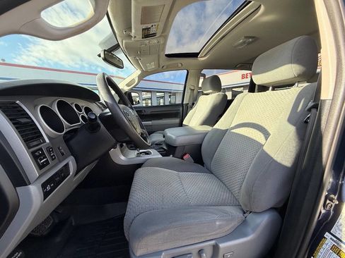 Used 2012 Toyota Tundra 4x4 CrewMax image 12