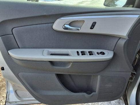 Used 2012 Chevrolet Traverse LS image 13